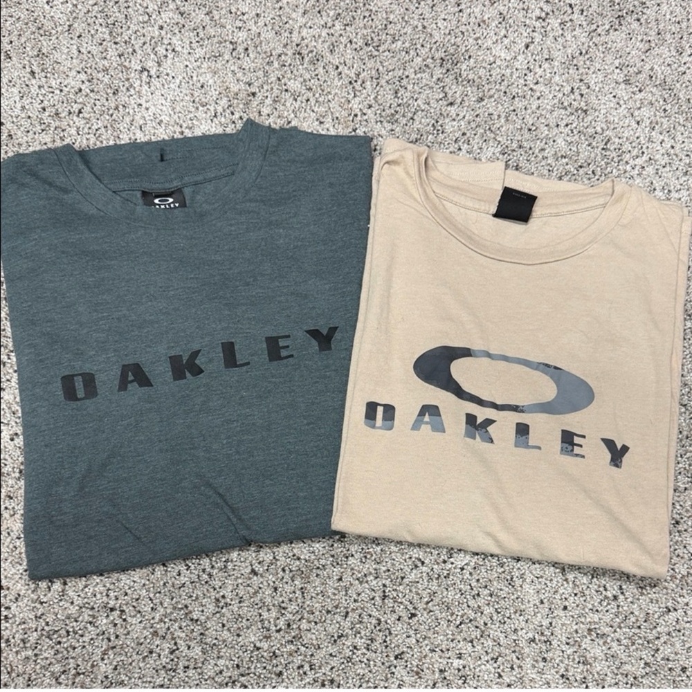 Oakley Graphic T-Shirts Bundle of 2